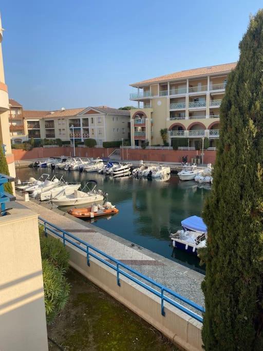 Appt 2 Pieces Port Frejus - Mega Terrasse + Garage Apartment Ngoại thất bức ảnh